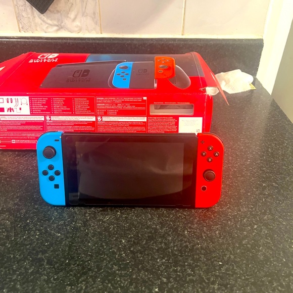 Nintendo switch - Picture 6 of 7